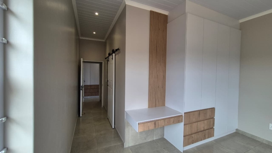 4 Bedroom Property for Sale in Country Club Western Cape